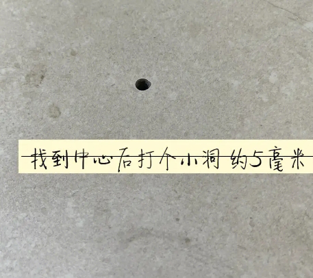 白云鄂博瓷砖空鼓维修公司专业解答在瓷砖铺贴过程中，如果砂料搅拌不均匀，将会带来以下问题